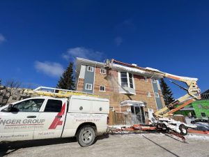 Collingwood roofers removing ice damns on collingwood houses