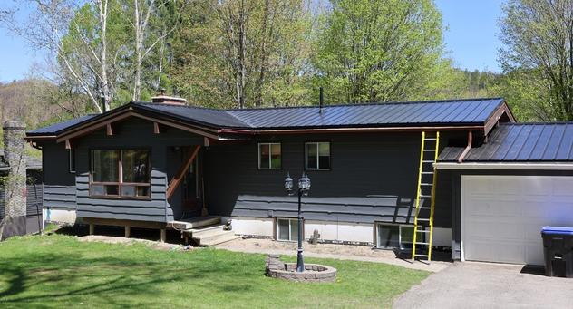 Metal roof in barrie