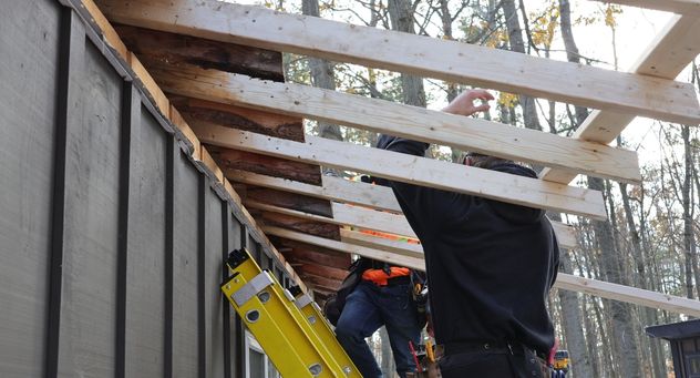 roof repair in Gravenhurst and professional reroofing contractor