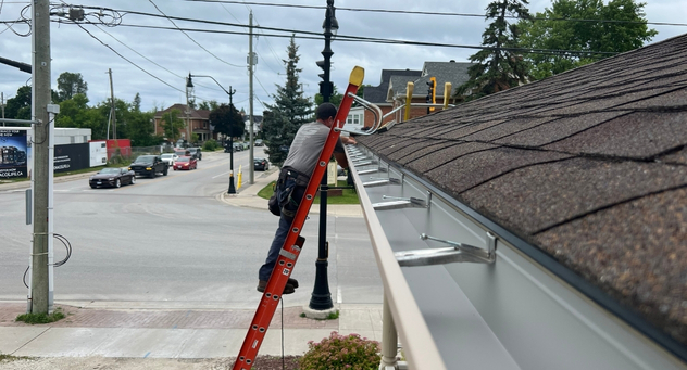 Eavestrough installation
