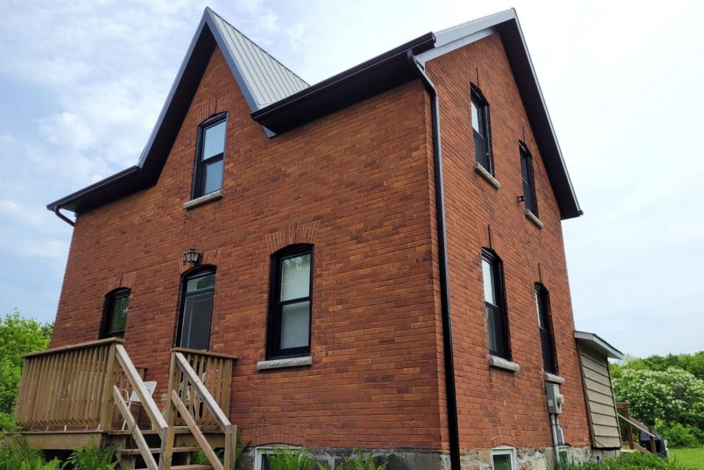Newly installed soffit, fascia & eavestrough