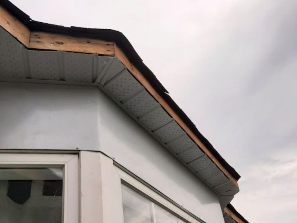 Teardown of old eavestrough